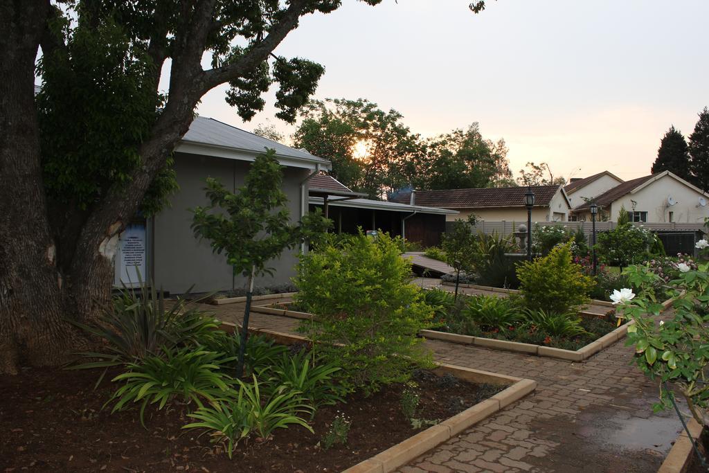 The Itumeleng Guest House Bergville Bagian luar foto